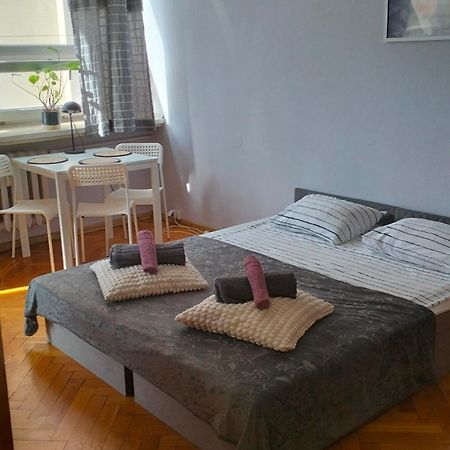Night Host Matejki 4 Free Parking Apartment Bytom Ngoại thất bức ảnh