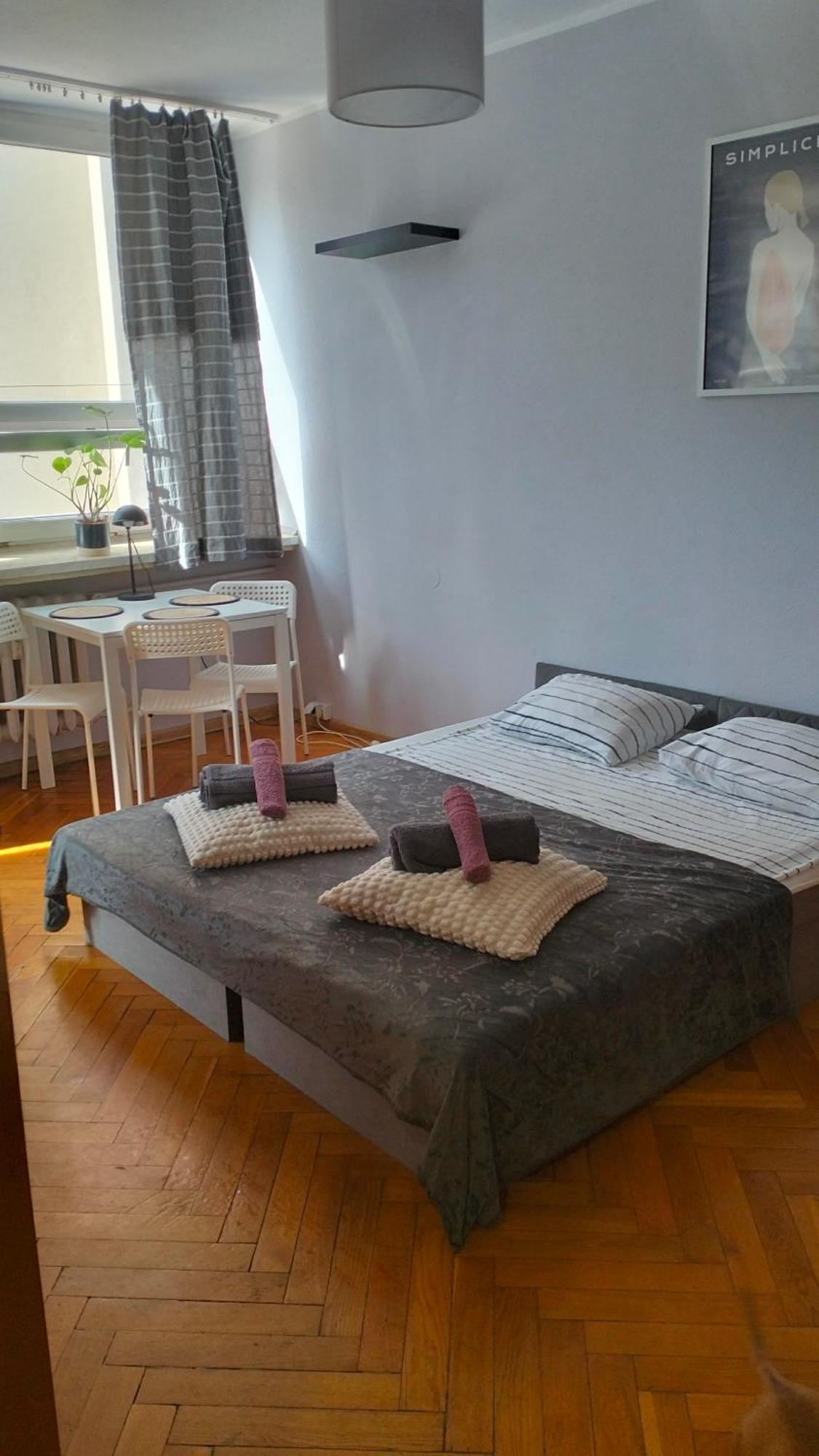 Night Host Matejki 4 Free Parking Apartment Bytom Ngoại thất bức ảnh